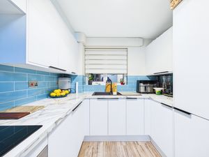 Photo 12- click for photo gallery